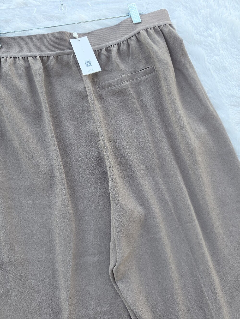 Spanx‎ NWT Beige Crepe Straight Leg Trouser Pants in Smoke - Picture 9 of 9